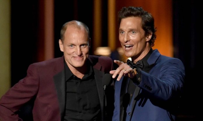 Matthew McConaughey y Woody Harrelson podrían ser hermanos.