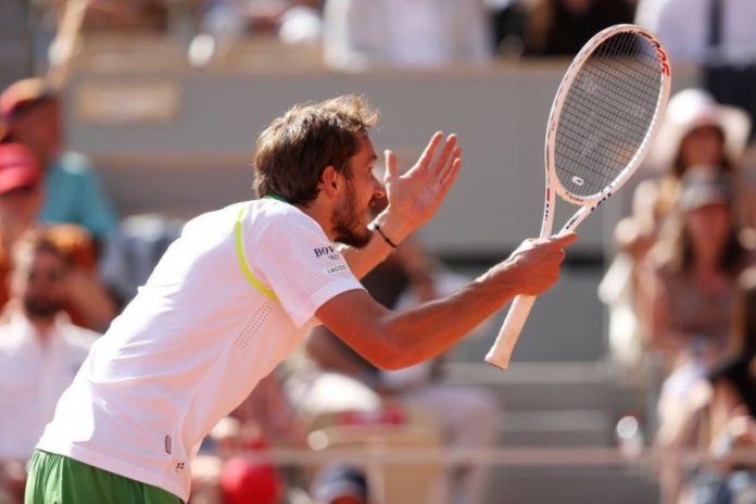 Medvedev sufrió una dura derrota en Roland Garros.