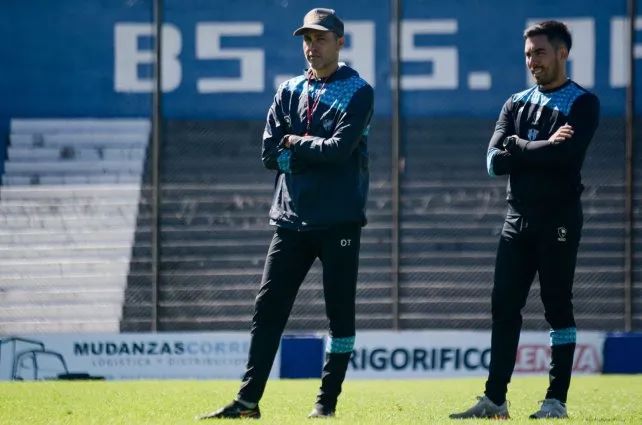 Leandro Desábato dejó este martes su cargo como entrenador de Almagro
