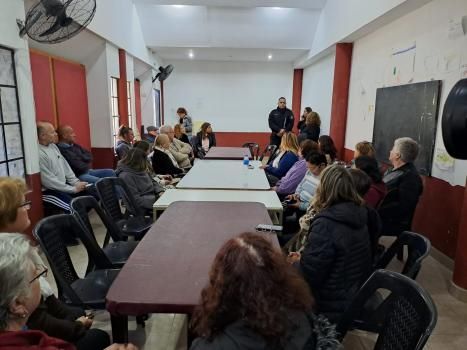 La reunión llevada a cabo en la sede de la vecinal de Guadalupe Oeste