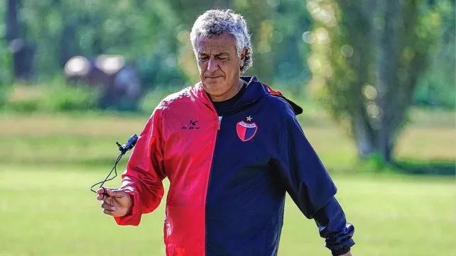 Néstor Gorosito recupera a Goltz y Neris en Colón para visitar a Instituto.