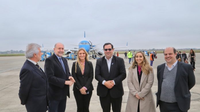 Perotti inauguró el nuevo vuelo de Aerolíneas que unirá Buenos Aires, Rosario y Reconquista