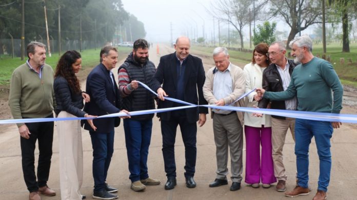 La obra inaugurada corresponde a la repavimentación de la RPN°80, en el tramo de 10.600 metros que unen el acceso a la comuna de San Eugenio con el cruce con la RPN°50