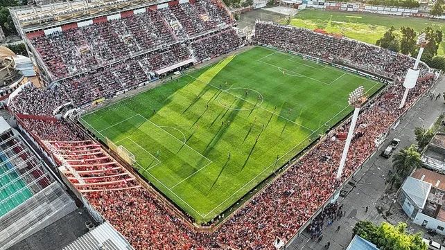 Estadio 15 de abril