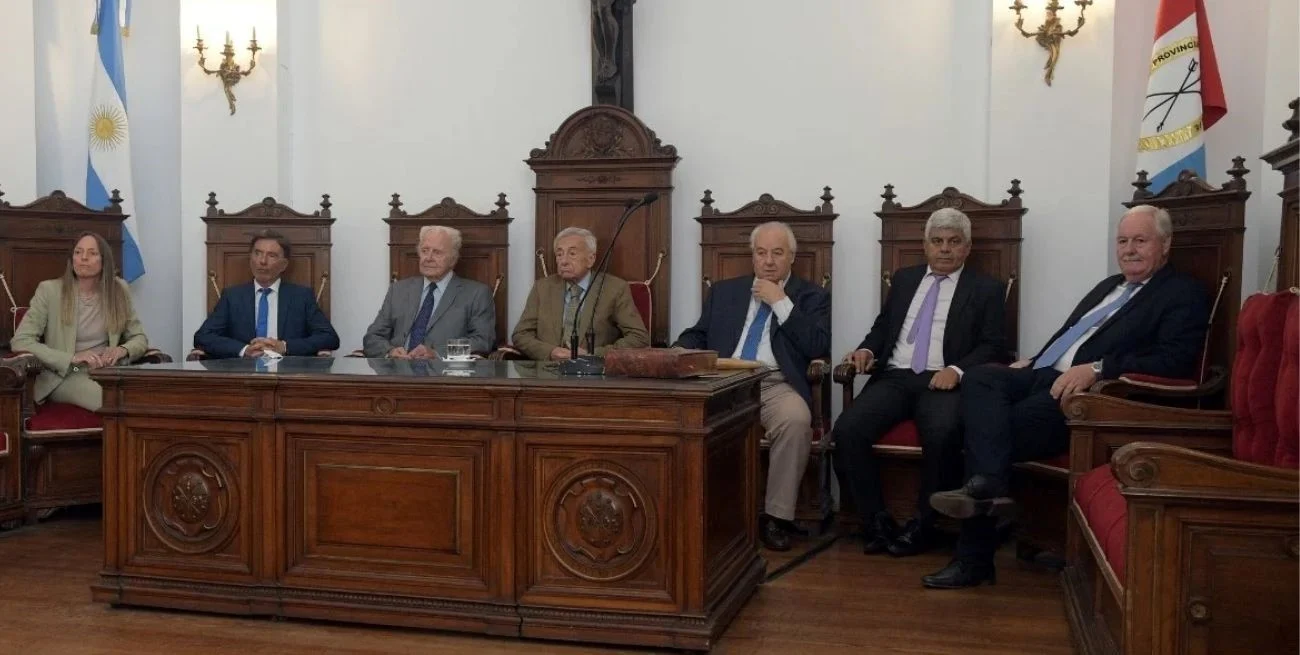 Iwsz12JjW_1300x655__1