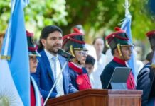 EN CAYASTÁ: El acto por los 452 años de Santa Fe Ciudad fue encabezado por el Gobernador Pullaro