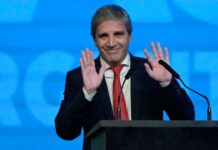 Caputo desmintió asistencia extra de EE. UU. y aclaró la compra de DEGs para pagar al FMI