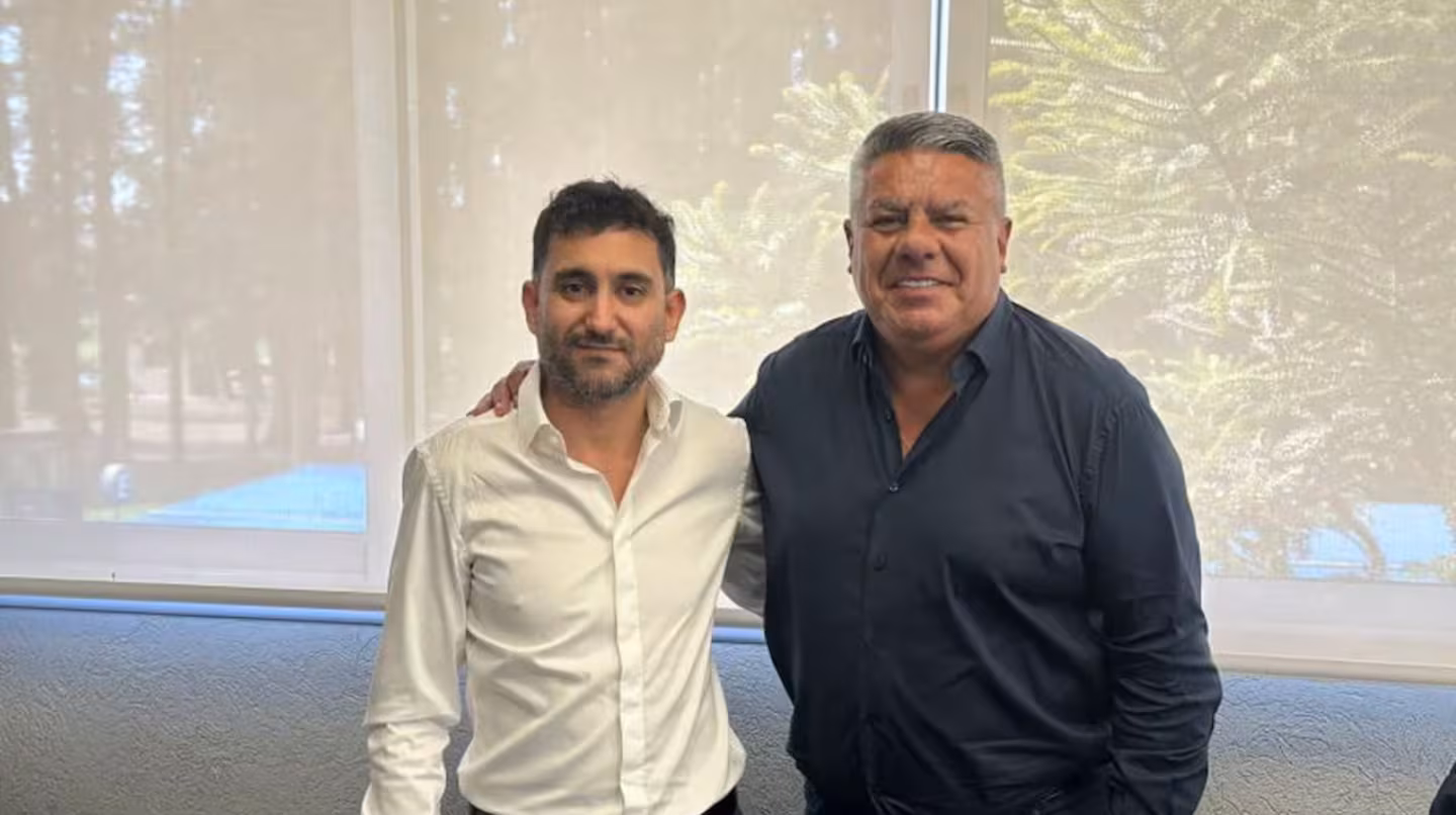 el-presidente-de-la-asociacion-del-futbol-argentino-claudio-chiqui-tapia-junto-al-financista-ariel-vallejo-foto-instagramariel-vallejo-4IILTZKJXJEMJKPCXJLASSOMRU