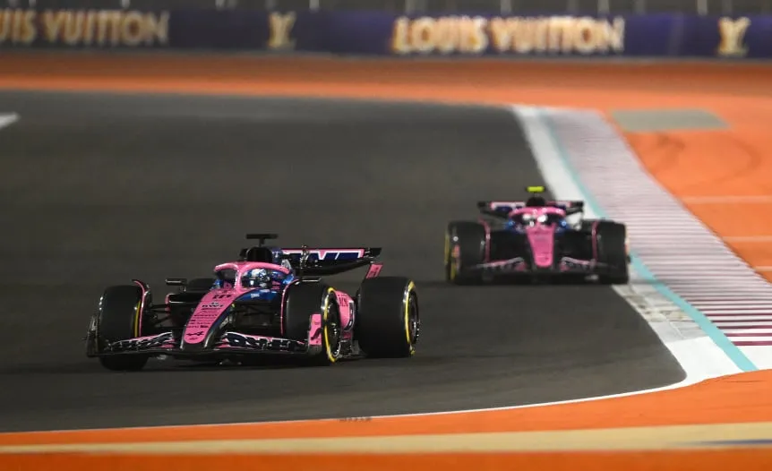 los-monoplazas-a525-de-pierre-gasly-y-franco-colapinto_w862