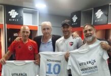 ARIEL SCLAFANI POSÓ JUNTO A LOS UTILEROS EN SU DÍA