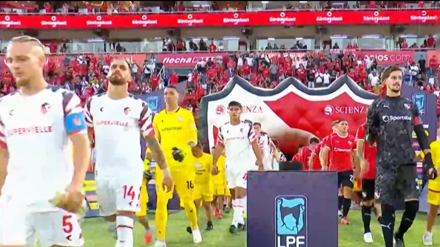 sin-pasillo-independiente-y-estudiantes-ingresaron-juntos-al-libertadores-de-america_862x485