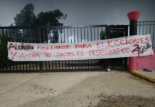 La bandera con un claro mensaje que apareció en Colón contra el presidente del club