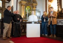 Santa Fe homenajeó al Papa Francisco con el descubrimiento del primer busto en honor a su paso por la ciudad