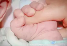 La Justicia santafesina ordenó la aplicación obligatoria del esquema de vacunación a un niño por nacer, pese a la negativa de sus padres