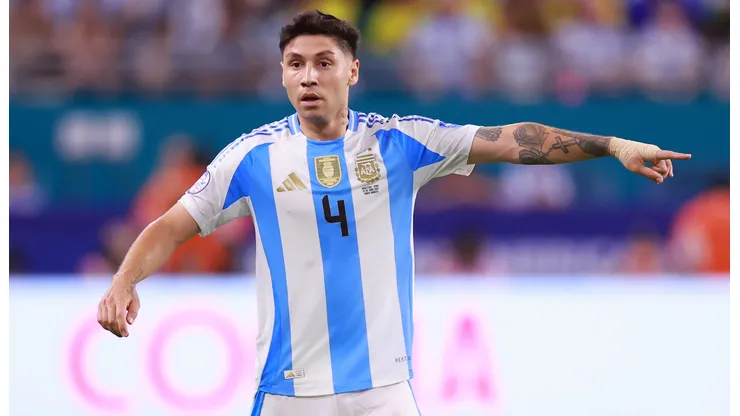 Gonzalo-Montiel-defensor-de-la-Seleccion-Argentina-740x416