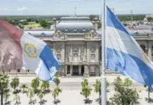 Paritarias en Santa Fe: estatales y docentes definen si aceptan la oferta salarial