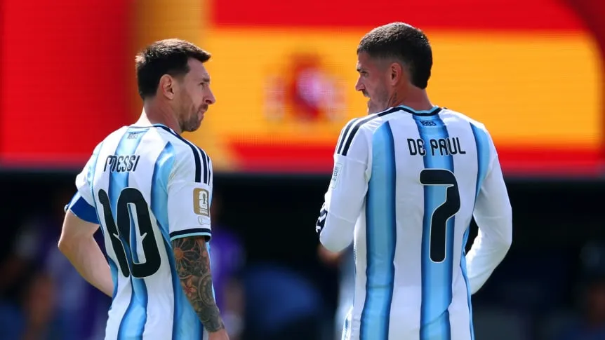 lionel-messi-y-rodrigo-de-paul_862x485