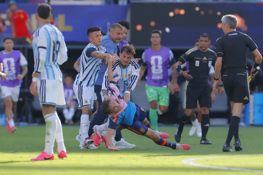 paredes-agresion_w862