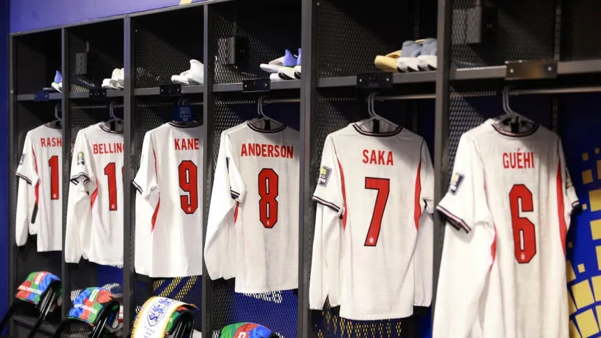 vestuario-inglaterra-vs-argentina-mundial-2026-semifinales_862x485 (1)