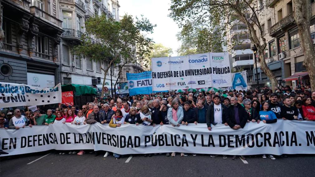 1010x567_reclamo-universitario-562897-083706