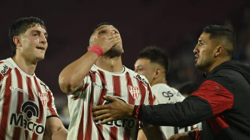 alarcon-le-dio-el-triunfo-agonico-a-instituto-ante-lanus_862x485