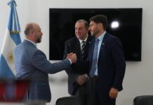 Pullaro entregó a la Municipalidad de Santa Fe un aporte para adquirir una planta asfáltica que genera 50 toneladas de asfalto por hora
