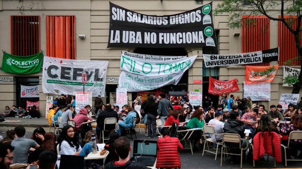 1010x567_financiamiento-universitario-564104-164017