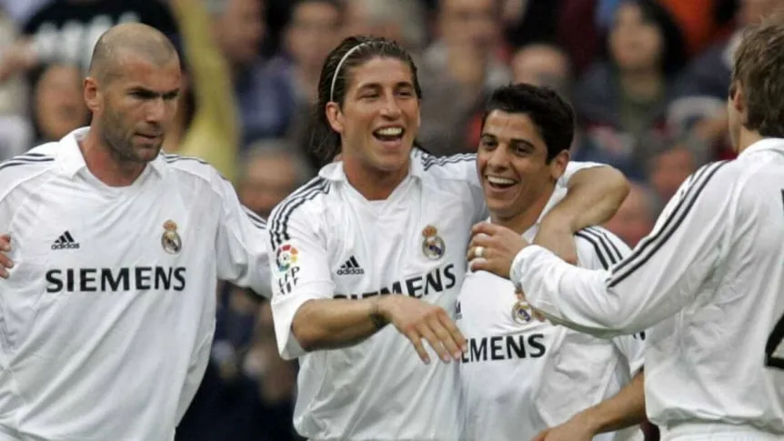zinedine-zidane-sergio-ramos-y-cicinho-en-el-real-madrid_862x485